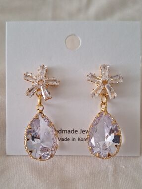 Clear Teardrop Crystal Dangle Earrings with Gold Trim